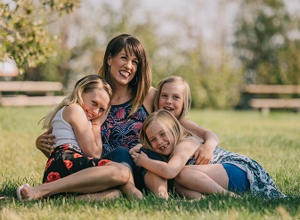 family-4447538_1920.jpg